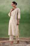 Shop_Geroo Jaipur_White Chanderi Embroidered Thread Notched Floral Kurta With Pant _Online_at_Aza_Fashions