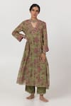 Buy_Pants and Pajamas_Green Chanderi Mul Printed Floral V-neck Flower Block Kurta With Pant _at_Aza_Fashions