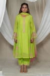 Buy_Jyoti Bansal_Green Kurta Pure Mul Chanderi Embroidered Sequin Floral Thread Work Salwar Set _at_Aza_Fashions