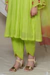 Buy_Jyoti Bansal_Green Kurta Pure Mul Chanderi Embroidered Thread Floral And Tulip Pant Set _Online_at_Aza_Fashions