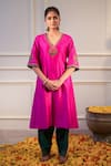 Buy_Flamingo the label_Pink Chanderi Silk Hand Embroidery Zari Blunt V Neck Kurta With Salwar _at_Aza_Fashions