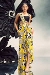 Buy_Maison Blu_Yellow Crepe Printed Abstract Square Geometric Pre-draped Saree Set _at_Aza_Fashions