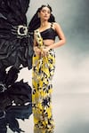 Shop_Maison Blu_Yellow Crepe Printed Abstract Square Geometric Pre-draped Saree Set _at_Aza_Fashions