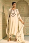 Sarang Kaur_White Satin Georgette Hand Embroidered Thread Anya Floral Dupatta _Online_at_Aza_Fashions