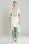 Buy_Siyona by Ankurita_Green Kurta And Pant Pure Chanderi Silk Embroidered Thread V Neck & Lace Set 