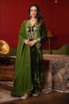 Buy_k-anshika_Green Velvet Embroidery Resham Plunge V Neck Work Kurta Set _at_Aza_Fashions