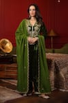 Buy_k-anshika_Green Velvet Embroidery Resham Plunge V Neck Work Kurta Set 