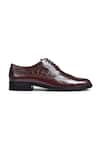 Wednesday Lifestyle_Maroon Dominic Textured Pattern Derby Shoes _Online_at_Aza_Fashions