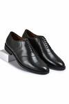 Buy_Wednesday Lifestyle_Black John Genuine Leather Oxford Shoes _at_Aza_Fashions