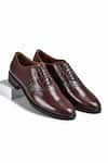 Buy_Wednesday Lifestyle_Maroon John Plain Oxford Shoes _at_Aza_Fashions