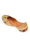 Buy_NR BY NIDHI RATHI_Beige Embellished Navaratnam Mojaris 