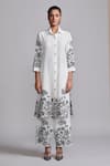 Dash And Dot_Ivory Viscose Embroidery Collared Floral Kurta With Pant _at_Aza_Fashions