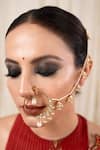 Buy_Anana_White Kundan Twisha Cutwork Nose Pin _at_Aza_Fashions