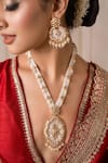 Buy_Anana_Gold Plated Beads, Metallic Thread Mishika Mughal Carved Pendant Necklace Set _at_Aza_Fashions