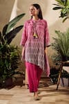 Buy_Rainas_Pink Cotton Silk Print Geometric Round Collar Tunic With Pant _at_Aza_Fashions