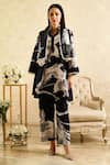 Buy_Rainas_Black Linen Printed Lily Mandarin Collar Flower Tunic Pant Set _at_Aza_Fashions