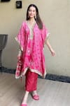 Buy_Rainas_Pink Cotton Silk Print Bandhani Bloom V Neck Kaftan Set _at_Aza_Fashions