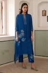 Buy_Vaayu_Blue Muslin Cotton Embroidered Floral Applique Work Asymmetric Kurta And Pant Set _at_Aza_Fashions