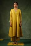 Buy_Label Niti Bothra_Yellow Kurta And Pant Chanderi Silk Embroidery Zardozi V Neck Neckline Set _Online_at_Aza_Fashions