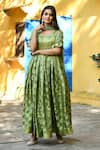 Buy_SUTI KAPDA_Green Banarasi Silk Woven Paisley V-neck Checkered Anarkali With Dupatta _Online_at_Aza_Fashions