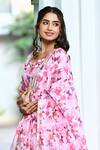 SUTI KAPDA_Pink Chanderi Hand Embroidered Flower Leaf Neck Pattern Anarkali Pant Set _at_Aza_Fashions