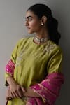 Buy_Shorshe Clothing_Pink Handloom Tissue Woven Floral Brocade Dupatta _Online_at_Aza_Fashions