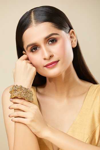 Buy_Nazaakat By Samara Singh_Gold Plated Stones Carved Laxmi Jadau Bangles-Set of 2 