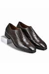 Buy_Wednesday Lifestyle_Brown Ethan Brogue Cutwork Oxford Shoes _at_Aza_Fashions