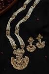 Shop_Paisley Pop_Gold Plated Kundan Flower Motif Pendant Necklace Set _at_Aza_Fashions