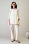 Buy_RoohbyRidhimaa_Ivory Silk Chanderi Embroidered Resham Round Jaya Short Tiered Kurta With Pant _at_Aza_Fashions