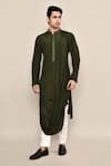 Arihant Rai Sinha_Green Kurta Natural Crep Draped With Solid Pyjama _at_Aza_Fashions