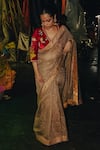 Label Earthen_Gold Hand Woven Chanderi Tissue Print Vilasini Saree With Contrast Blouse _Online_at_Aza_Fashions