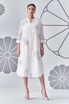 Buy_Nachiket Barve_Ivory Kurta Chanderi Silk Embroidery Floral Mandarin Tunic _Online_at_Aza_Fashions