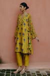 Buy_Drishti & Zahabia_Yellow Kurta Dupion Silk Hand Embroidered Kalamkari V Neck Print With Salwar _Online_at_Aza_Fashions