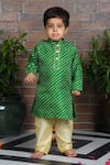 Buy_APRICOTKIDS_Green Cotton Leheriya Pattern Kurta With Pant _at_Aza_Fashions