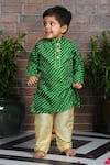 Shop_APRICOTKIDS_Green Cotton Leheriya Pattern Kurta With Pant _at_Aza_Fashions