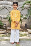 Buy_Laadlo_Yellow Indian Cotton Print Leheriya Balsam Kurta With Pant _at_Aza_Fashions