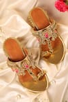 Buy_5Elements_Gold Gota Atalanta Bird Motif Ghungroo Kolhapuri Sandals _at_Aza_Fashions