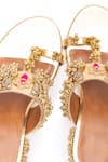 5Elements_Gold Gota Atalanta Bird Motif Ghungroo Kolhapuri Sandals 