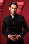 Amrit Dawani_Black Bandhgala Velvet Embroidered Cutpipes Kurta Set With _at_Aza_Fashions