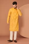 Buy_Kasbah_Yellow Silk Embroidered Thread Ethnic Motif Kurta _at_Aza_Fashions