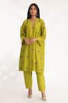 Buy_Chhaya Mehrotra_Green Bangalore Silk Embroidery Zardozi V Devya Peacock Pattern Kurta And Pant Set _at_Aza_Fashions