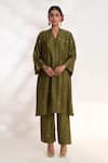 Buy_Chhaya Mehrotra_Green Bangalore Silk Hand Embroidered Floral V Neck Ojal Kurta And Pant Set _at_Aza_Fashions