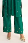 Chhaya Mehrotra_Green Bangalore Silk Hand Embroidered Floral V Ojal Straight Kurta With Pant _Online_at_Aza_Fashions