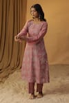 Buy_arpita sulakshana_Pink Chanderi Embroidery Floral Round Resham Kurta And Pant Set 