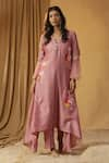 Buy_arpita sulakshana_Pink Chanderi Hand Paint Abstract V-neck A-line Kurta With Pant _at_Aza_Fashions