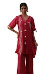 arpita sulakshana_Pink Chanderi Silk Embroidery Thread V Bird Placement Kurta And Flared Pant Set _Online_at_Aza_Fashions