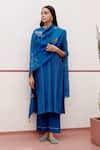 Vaayu_Blue Cotton Muslin Embroidery Stitchline Thread Round Linear Kurta Set _Online_at_Aza_Fashions