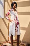 Buy_Kharakapas_Off White Cotton Mul Print Bold Bloom Collar Neck Shirt Dress _Online_at_Aza_Fashions