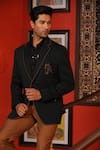 Buy_DESIGN O STITCH_Green Suiting Doted Embroidery Horse Blazer With Pant 